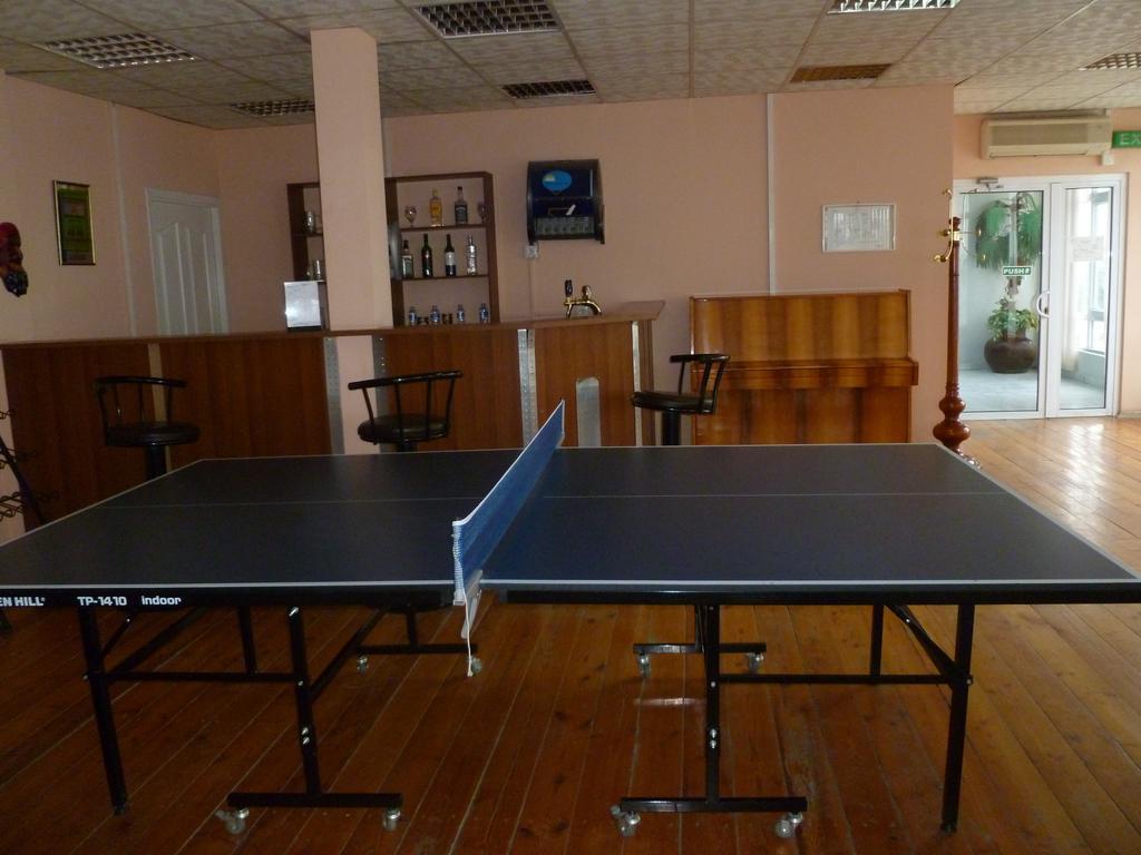 Montenegro Inn Lokbatan Luaran gambar